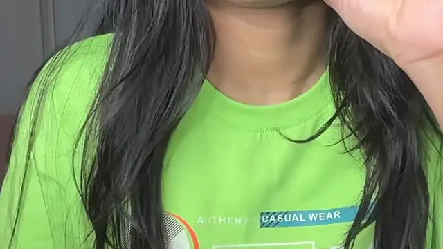 Wow-nisha's cam snapshot