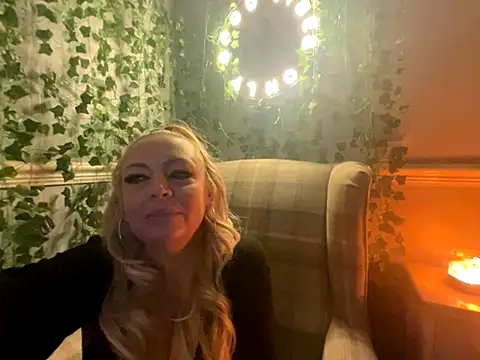 BonnyDesire's cam snapshot