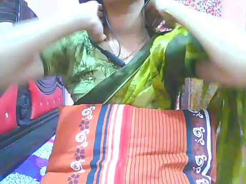 Silver_Queen07's cam snapshot