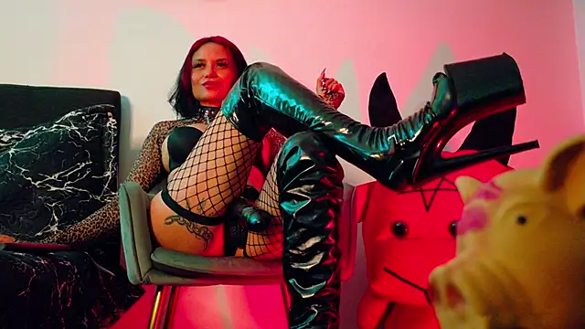 BambiiQueen live sex cam