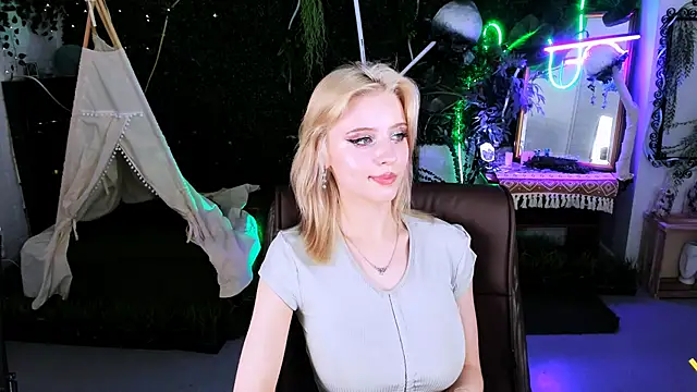 LeonaStane live sex cam