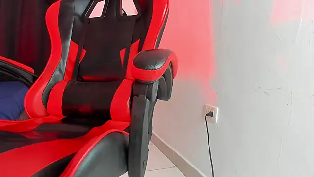 Maximiliano_Khalil live sex cam