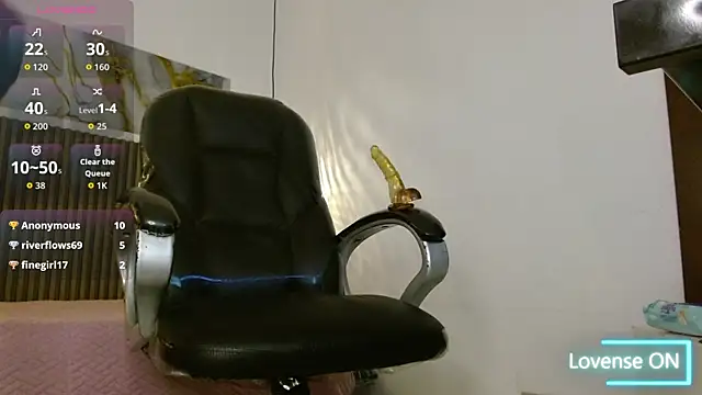 Dyla_n18 live sex cam