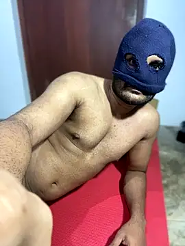 MilanBlaze live sex cam