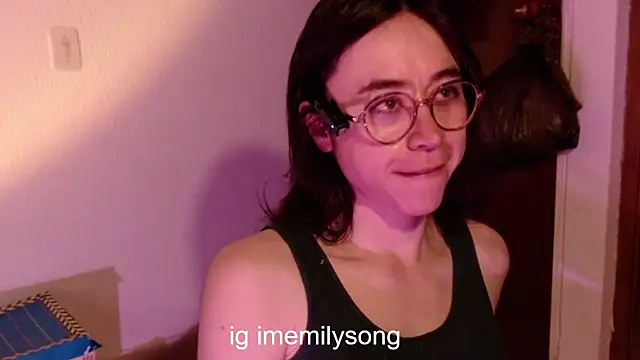 emily_pearl_ live sex cam