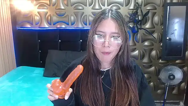 tinibunny live sex cam