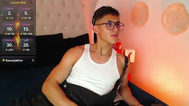 SalvadorFit live sex cam