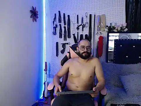 Aron_and_Queen_Annie live sex cam