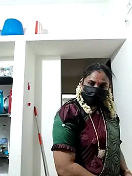 Tamil_Aathira live sex cam