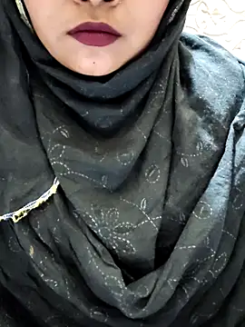 Indian-Nazia live sex cam