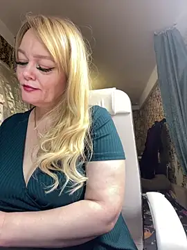 Sweet-blonde's cam snapshot