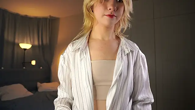 PhillisEsplin's cam snapshot