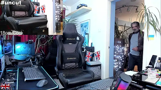 OnlineBossUK live sex cam