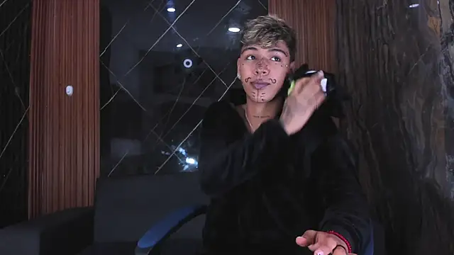 Timmy_Kiing_'s cam snapshot