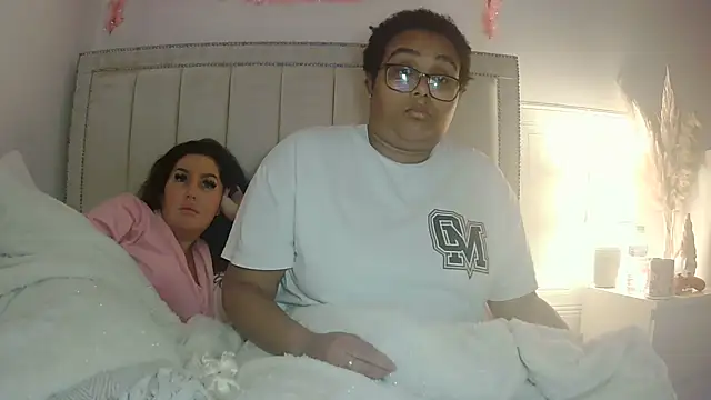 vanilla_chocolate23's cam snapshot