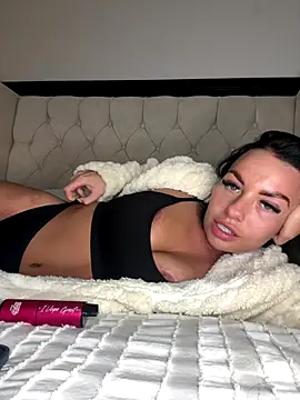 BELLABLACKXUK's cam snapshot