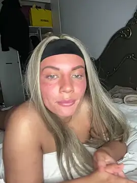 little_lola_x's cam snapshot