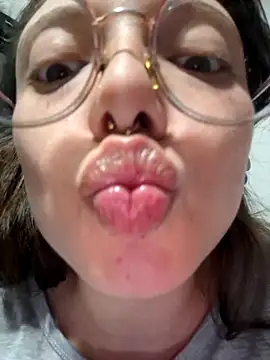 linda-schmidt's cam snapshot