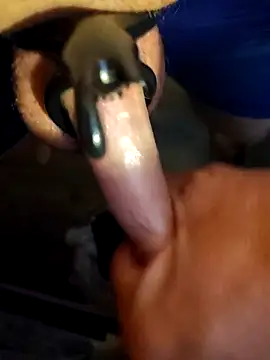 Cummaker69's cam snapshot