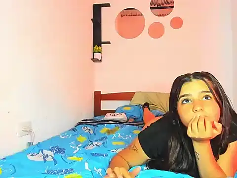 Babyhoney18's cam snapshot