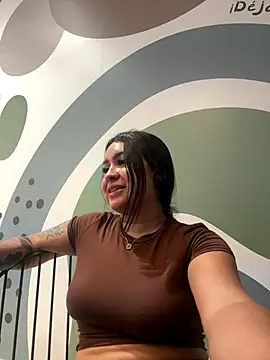 Pretty_Isadora's cam snapshot