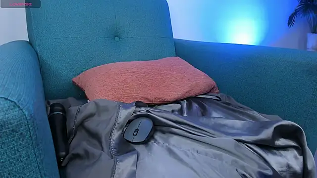 emily_yeon's cam snapshot