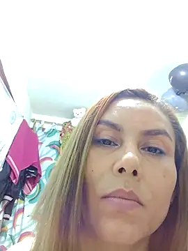 Alice-pink's web cam