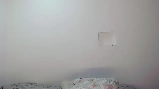 Oxana-Novikov live sex cam