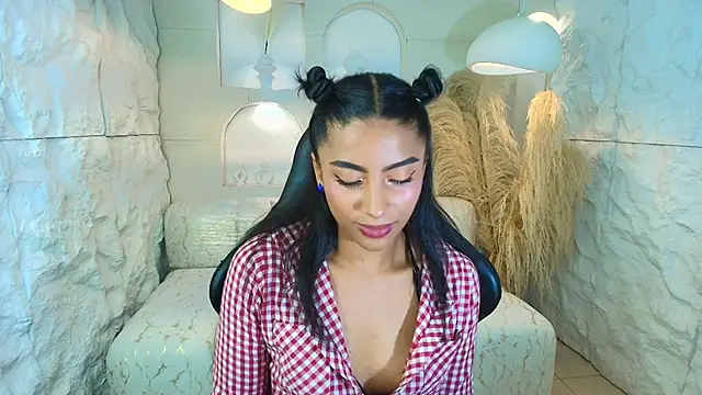 katty_berry_r's cam snapshot