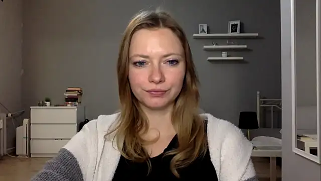 MillieShow's cam snapshot