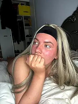 little_lola_x's cam snapshot