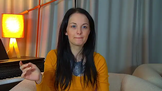 MollyMillsen's cam snapshot