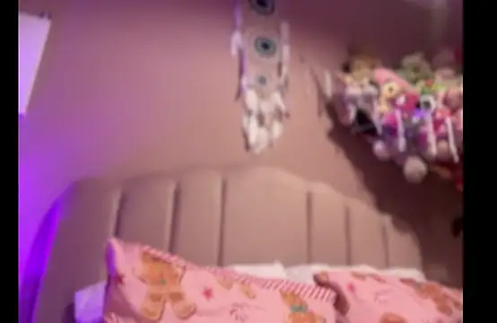 Pinkiepieexo's cam snapshot