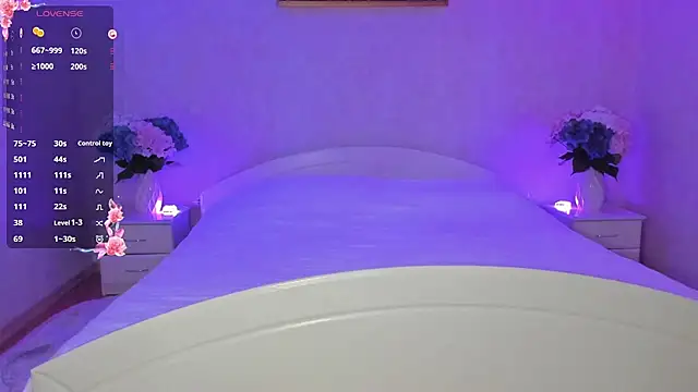 Julie_Blaze's cam snapshot