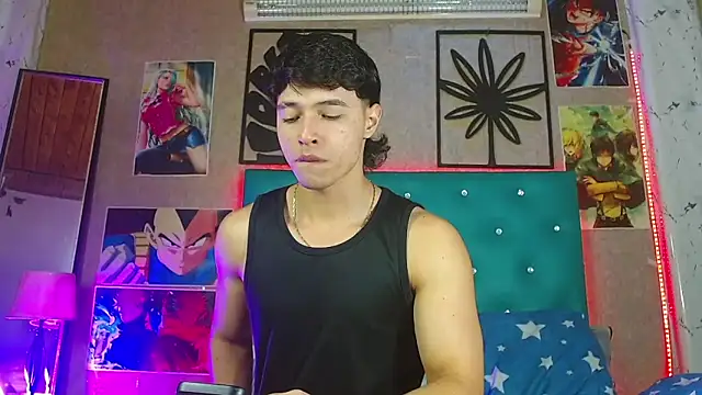 LiamAndrewzz live sex cam