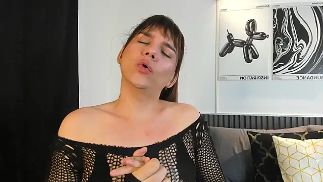 Cloe_Bonne live sex cam