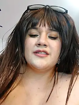 ItsNaiixa live sex cam