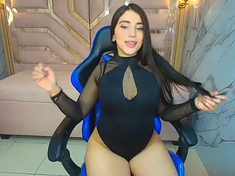 emily_sofia_r's cam snapshot