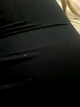 Cuckold-masters-dog's cam snapshot