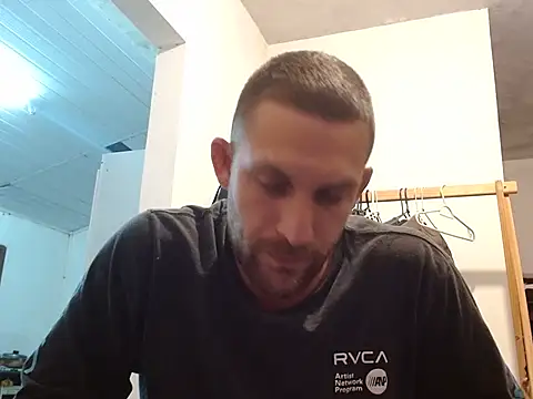 surfdog_95's cam snapshot