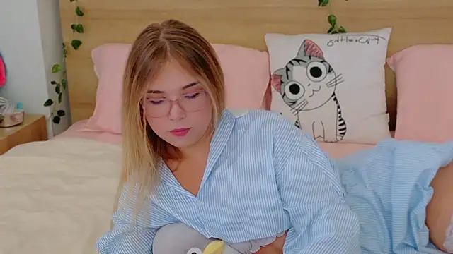 Lilith_Bonheur's cam snapshot