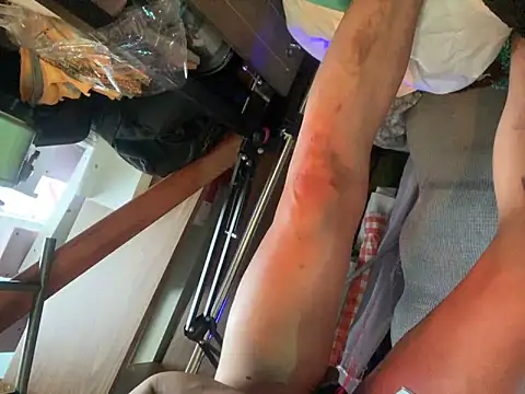 gurlnips live sex cam