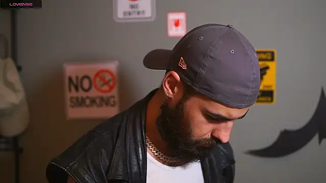 HairyRobxxx live sex cam