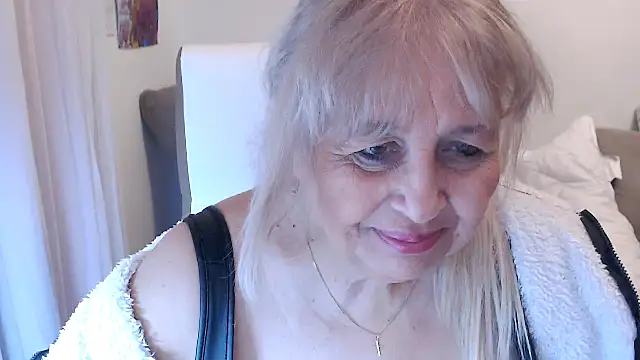 SusiLifeXXX live sex cam