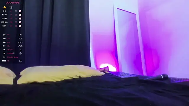 RoseeCarter's cam snapshot