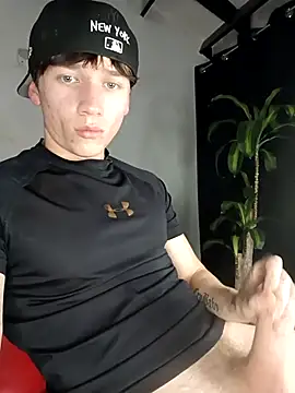 Logan_sixxer live sex cam