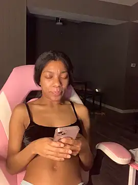 trinibarbieee's cam snapshot