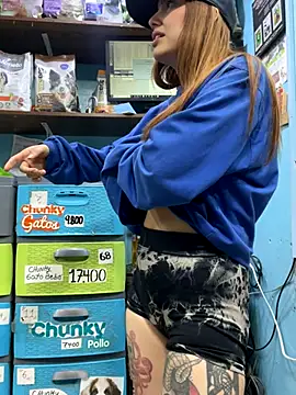 Lucy_699 live sex cam