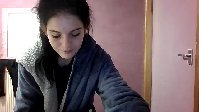 Camwithchlox live sex cam