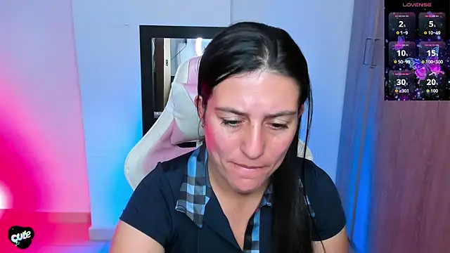 Saskyaa live sex cam